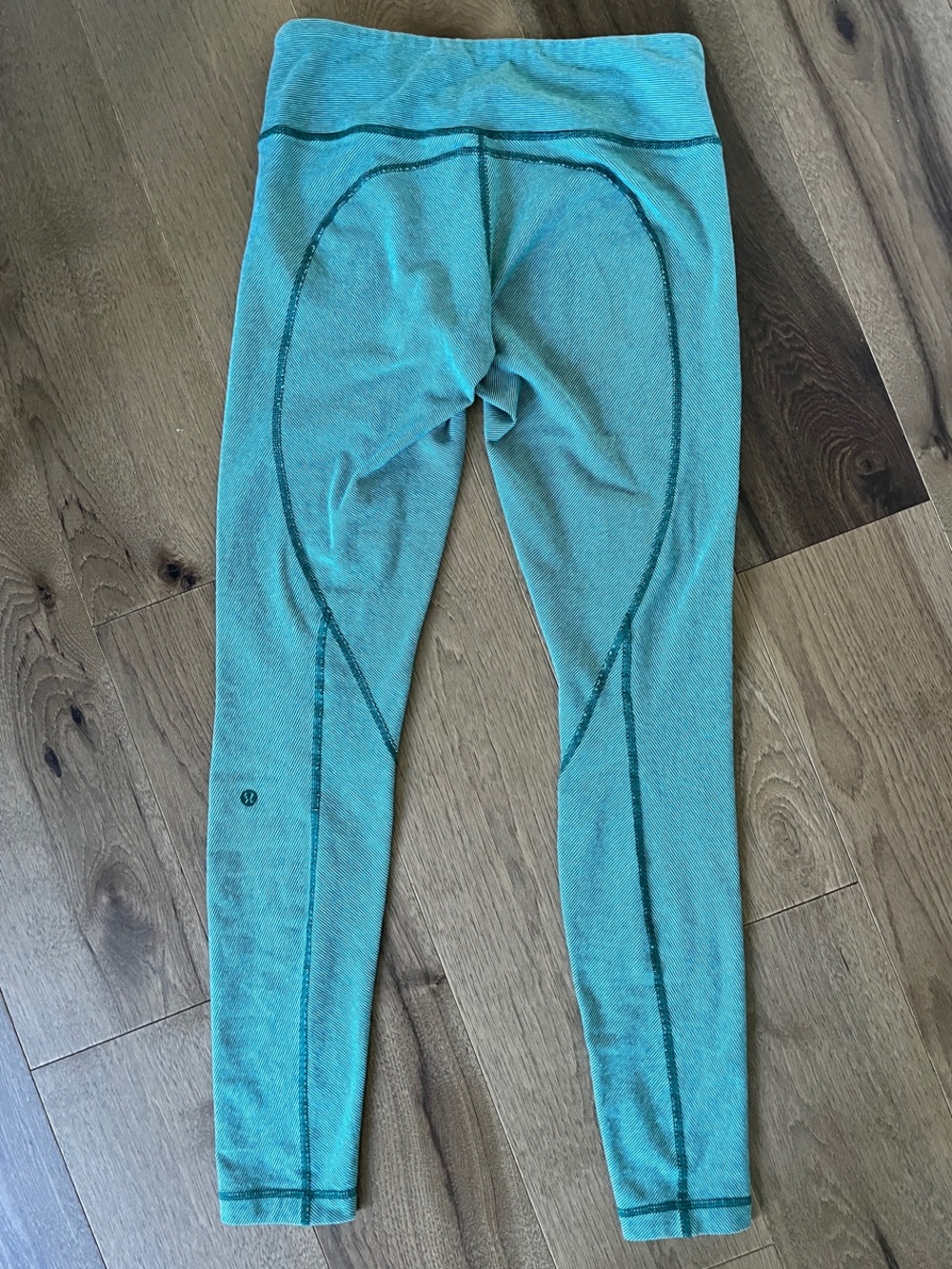 Lululemon Wunder Under Pant Leggings - Size M - EUC - Picture 7 of 11